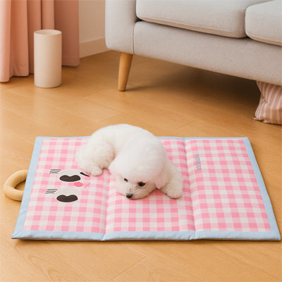 Tapis-rafraîchissant-Chien-rose-été