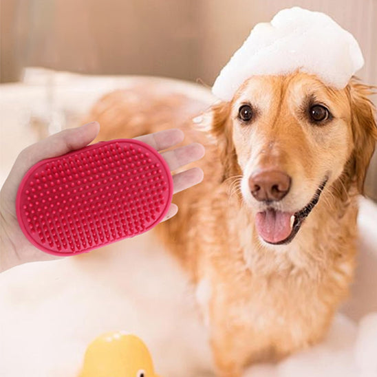 brosse-pour-chien-bain-rouge-douce