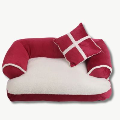 canape-chien-rouge-avec-coussin